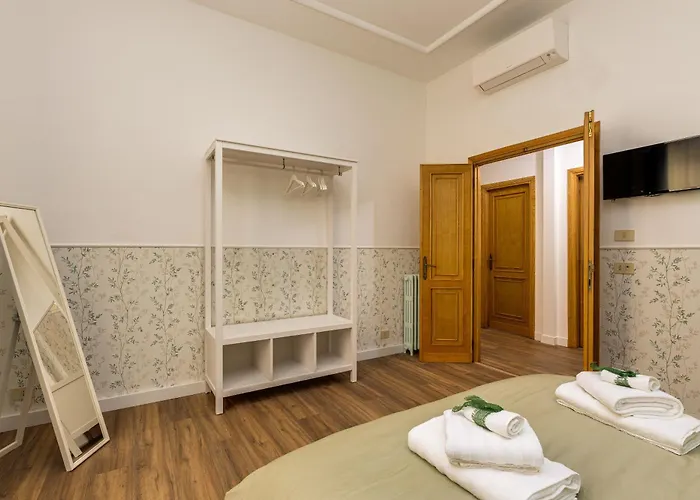 Giuliana Vatican Luxury